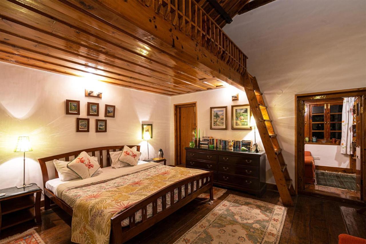 Stayvista At Violet Hill With Bonfire, Gazebo & Hill View 심라 외부 사진